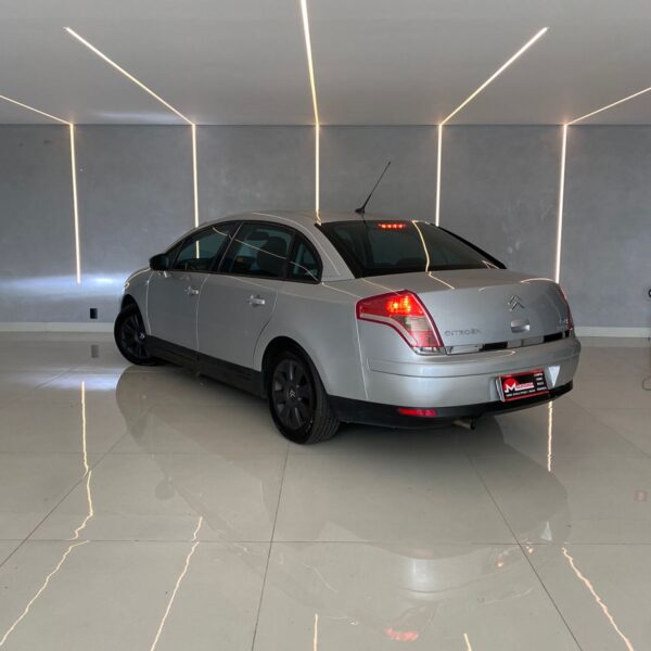 Corsa Sedan - 2005  Marquezin Veículos